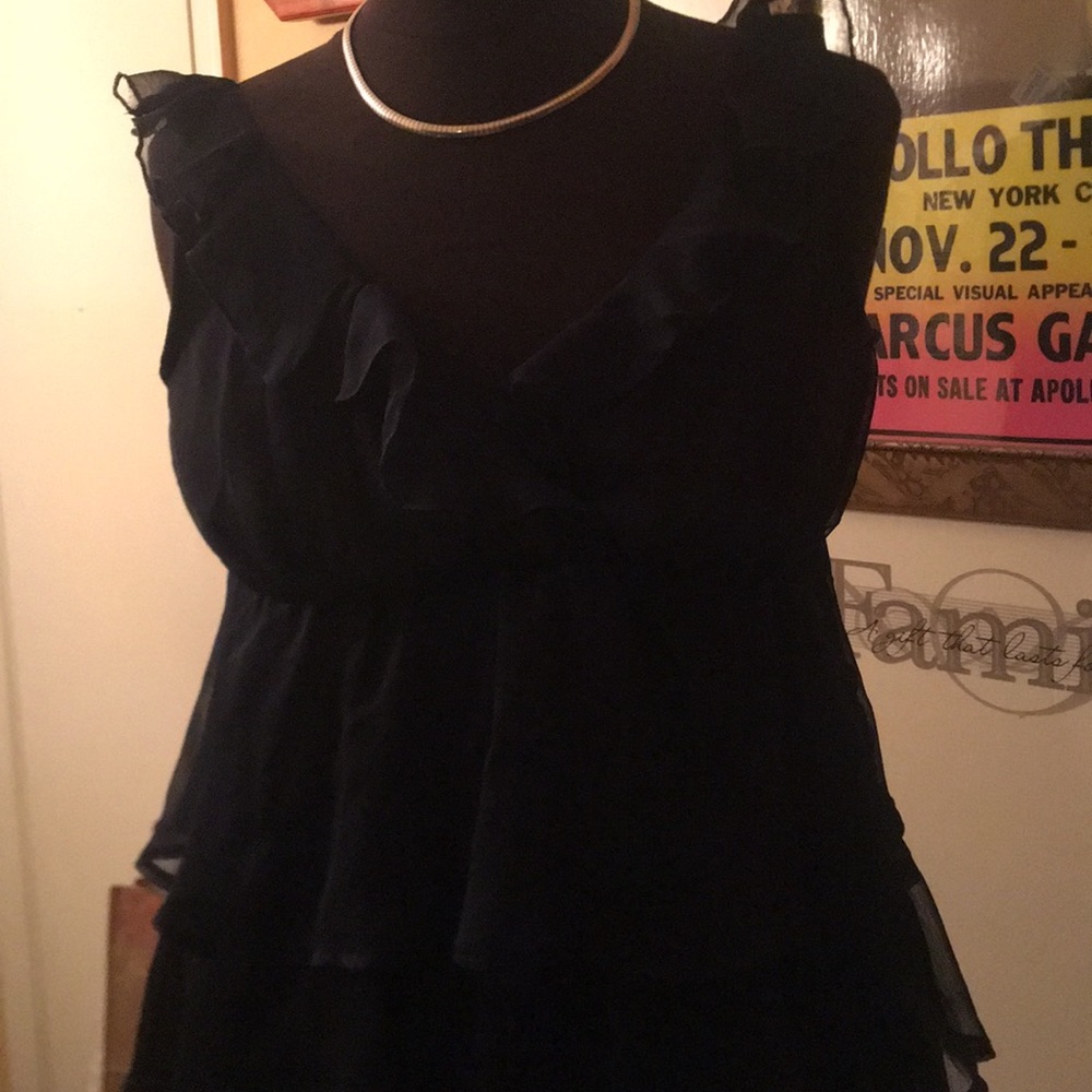 Wet seal navy blue sleeveless top